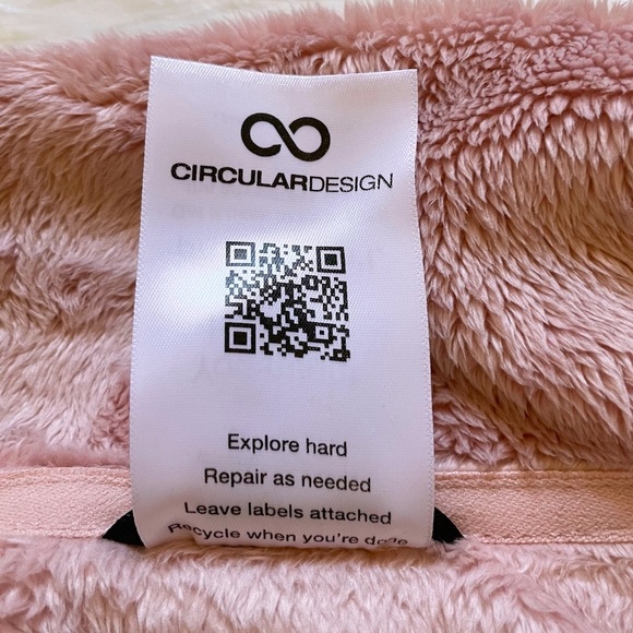 The North Face Women’s Osito Jacket In Pink Moss - Picture 8 of 8